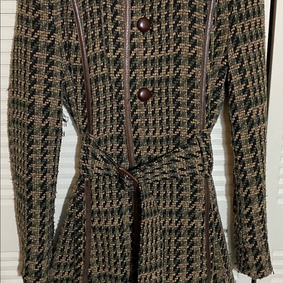 Trench Coat - Picture 4 of 10